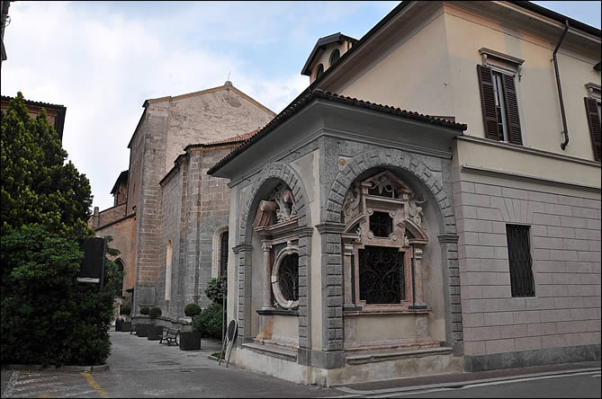 Une église d'Arona