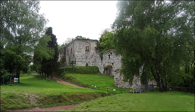 La rocca de Arona