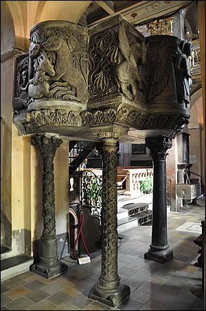 La chaire de la basilique San Giulio