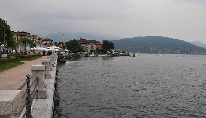Le bord du lac de Baveno