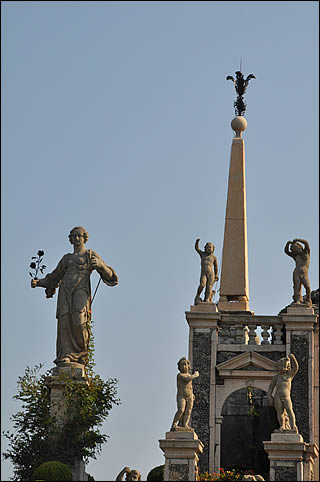 Statues sur Isola Bella