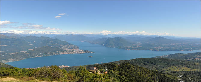 Vue sur le lac MAjeur depuis le Mottarone