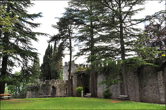 Vestiges du château de Matarella