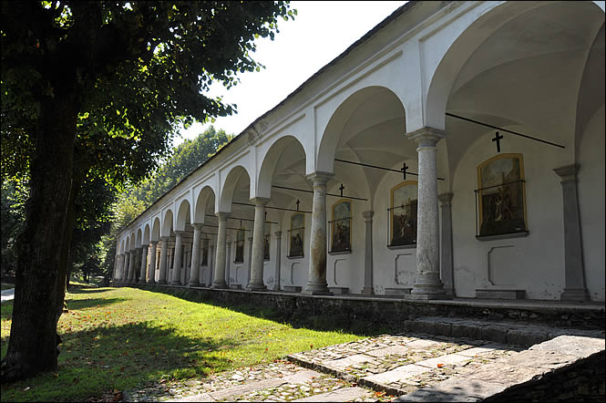 La colonnade du Mont Sacré de Ghiffa