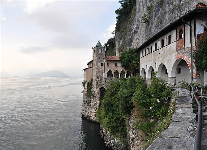 L'ermitage de Santa Caterina del Sasso
