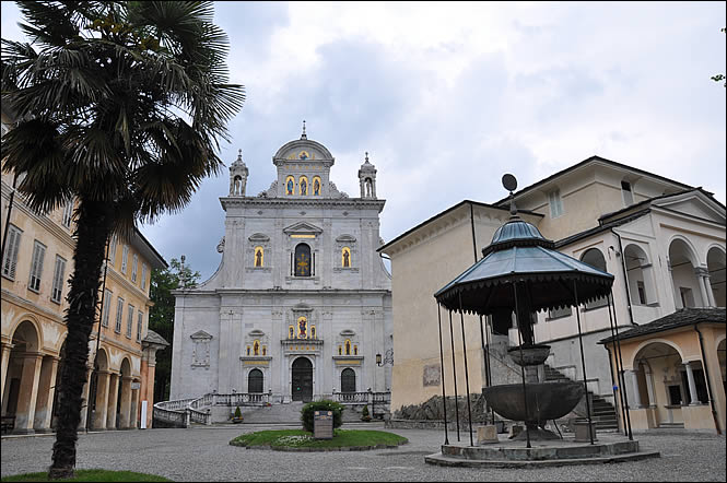La basilique et son esplanade